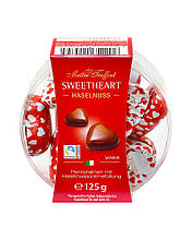 Цукерки шоколадні Серця з фундучною начинкою Maitre Truffout Sweetheart Haselnuss, 125 г