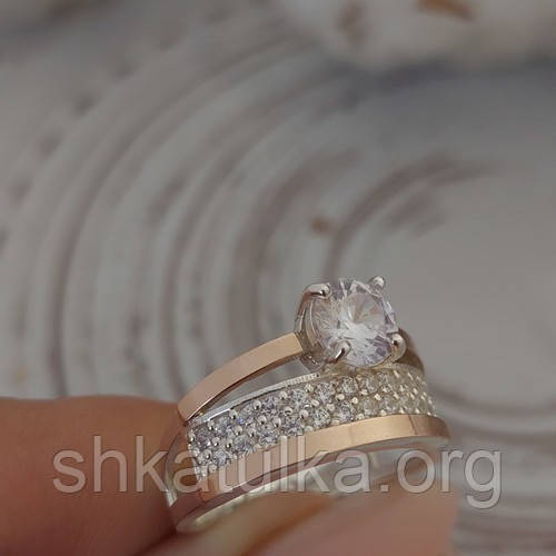 Серебряное двойное кольцо с золотом и круглым фианитом - фото 4 - id-p1142194443
