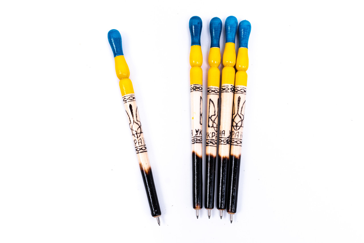 Сувенірна дерев’яна ручка з написом Україна