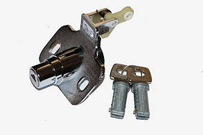 Замок багажника 1118 із личинками