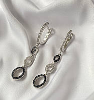 Срібні сережки висюльки, з мілкими камінцями, родовані