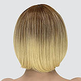Перука каре з термоволосся 180℃ Kristal AT, шикарний колір із переходом із русого в пшеничний блонд, фото 5