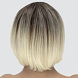 Перука каре з термоволосся 180℃ Kristal AT блонд омбре, перехід із темно-русого в холодний блондин, фото 5