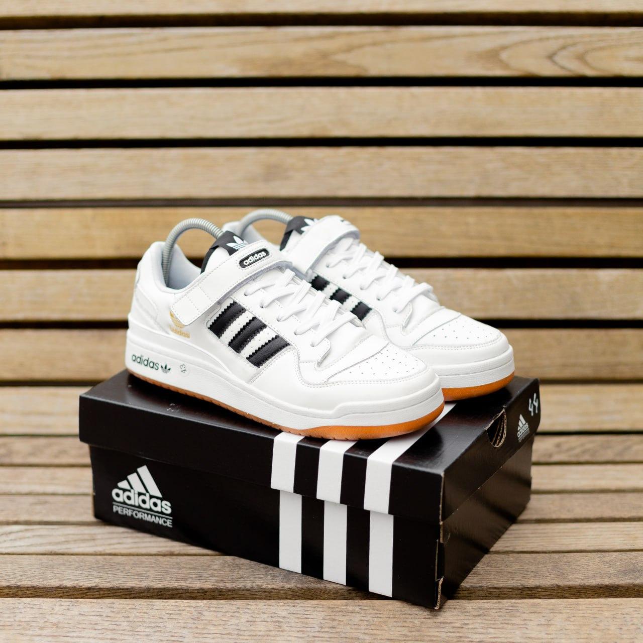 Чоловічі кросівки Adidas Forum Low (білі з чорним) спортивні кеди Fox1202 топ, фото 1