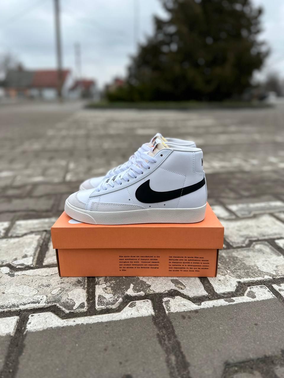 Жіночі кросівки Nike Blazer 77 Mid Vintage 2 (білі з чорним) високі весняні повсякденні кеди KVDart0323 топ