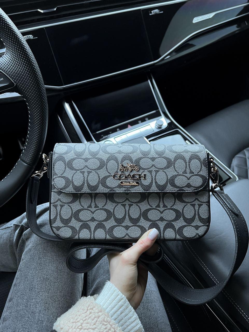 Жіноча сумка Coach (сіра з чорним) AS246 стильна красива модна з монограмою на шкіряному ремені топ