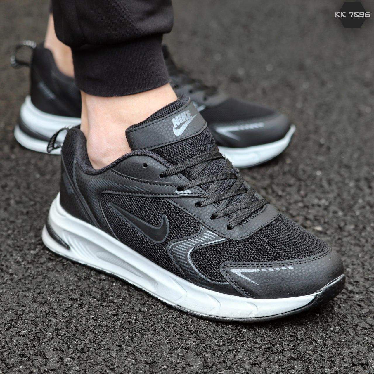 Чоловічі кросівки Nike Black Edition (чорні) повсякденні спортивні кроси 7596 топ, фото 1