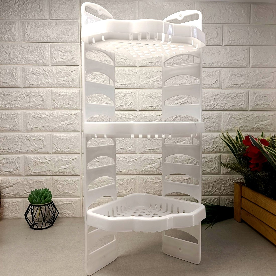 Кутова триярусна полиця, пластикова, регульована — біла