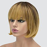 Перука каре з термоволосся 180℃ Kristal AT блонд омбре, перехід із темного кольору в карамельний блонд, фото 3