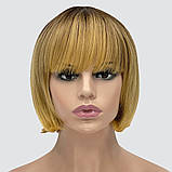 Перука каре з термоволосся 180℃ Kristal AT блонд омбре, перехід із темного кольору в карамельний блонд, фото 2