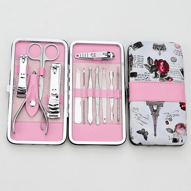 Маникюрный набор женский