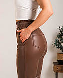 Штани з екошкіри коричневого кольору, фото 3