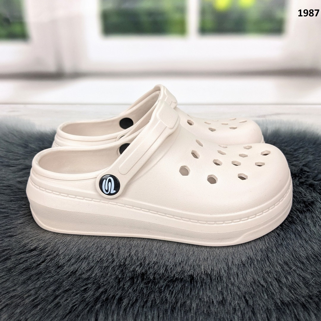 Крокси сабо підліткові для дівчинки бежеві Прогрес Україна