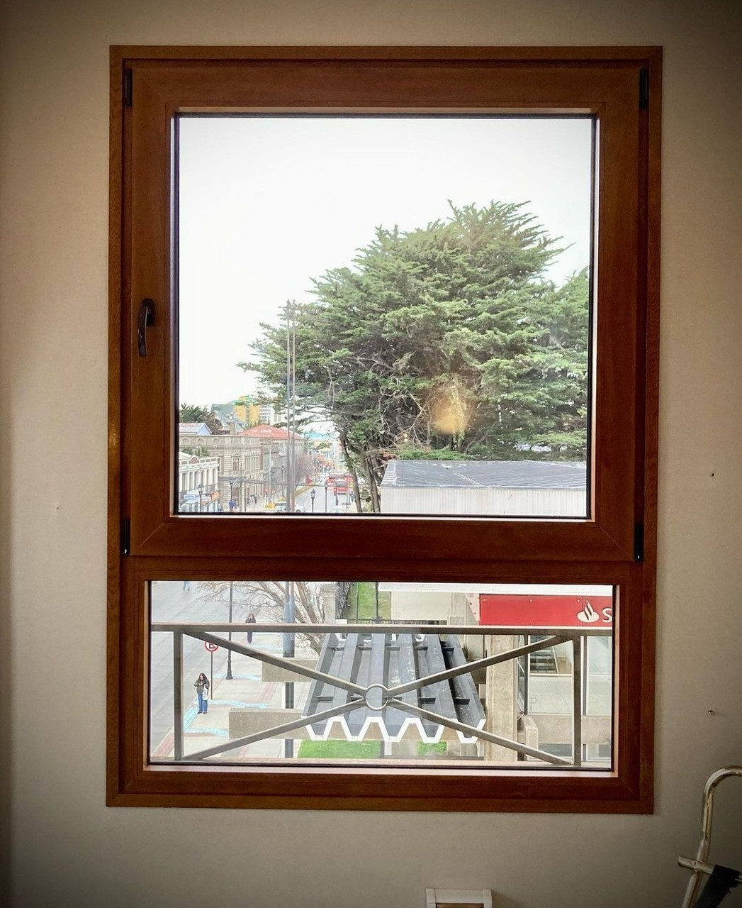 Цветное металлопластиковое окно Рехау Rehau ламинированное под дерево - фото 8 - id-p517082400