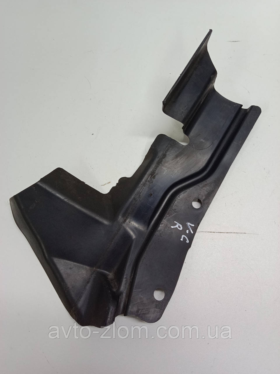 Дефлектор радіатора Opel Vectra C, Опель Вектра Ц. Правий. 13182649.., фото 1