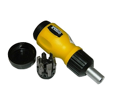 Викрутка реверсивна з комплектом насадок HTools 39K517