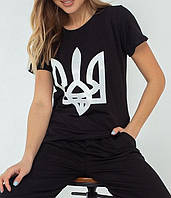 Патриотическая футболка женская с гербом Украины тризуб на груди