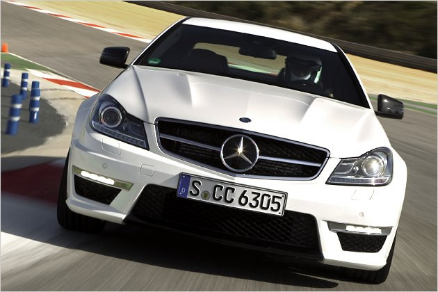 Тюнінг обвіс C63 AMG для Mercedes W204
