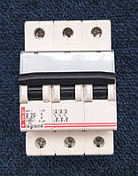 Автоматический выключатель Legrand B20 3-фазный 20A 400В 6кА 003327