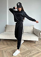 Жіночий спортивний костюм велюровий чорного кольору / Женский спортивный велюровый костюм черного цвета