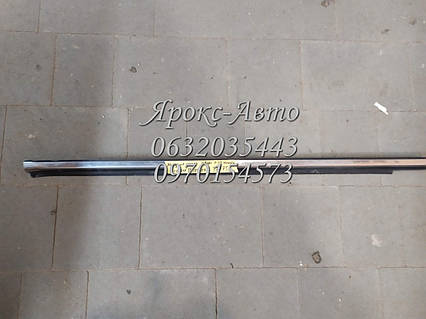 Молдинг стекла двери передней правой(наружний) Honda Accord(3) 1985-1989  000037775