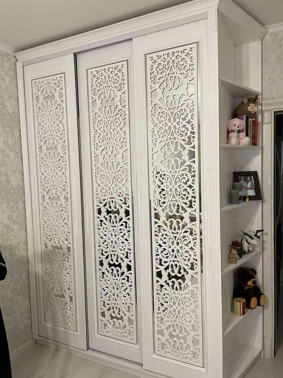 Декоровани мебели