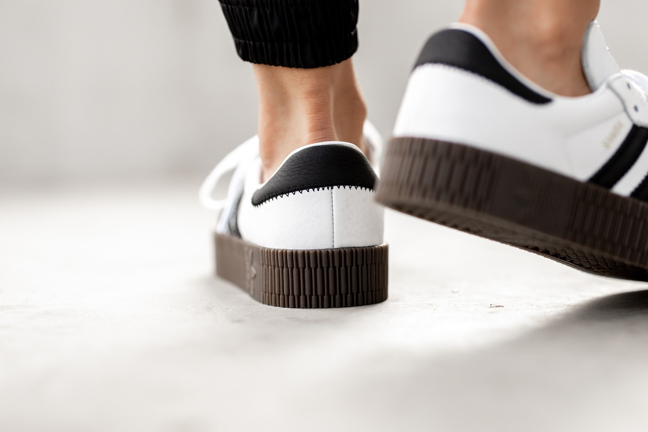 Adidas aq1134 hotsell