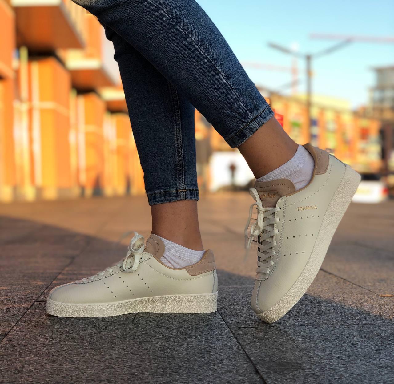 Adidas topanga hotsell beige
