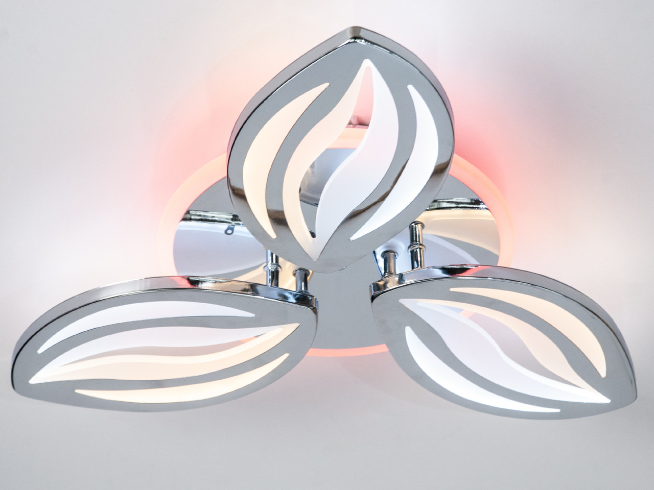 Невелика світлодіодна люстра з димером, колір хром, 65 W на 9 м2 8092-3HR-LS