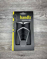 Ручки вело керма ( грипси) VELO VLG-709 AD3-L чорно-білого кольору/гумові