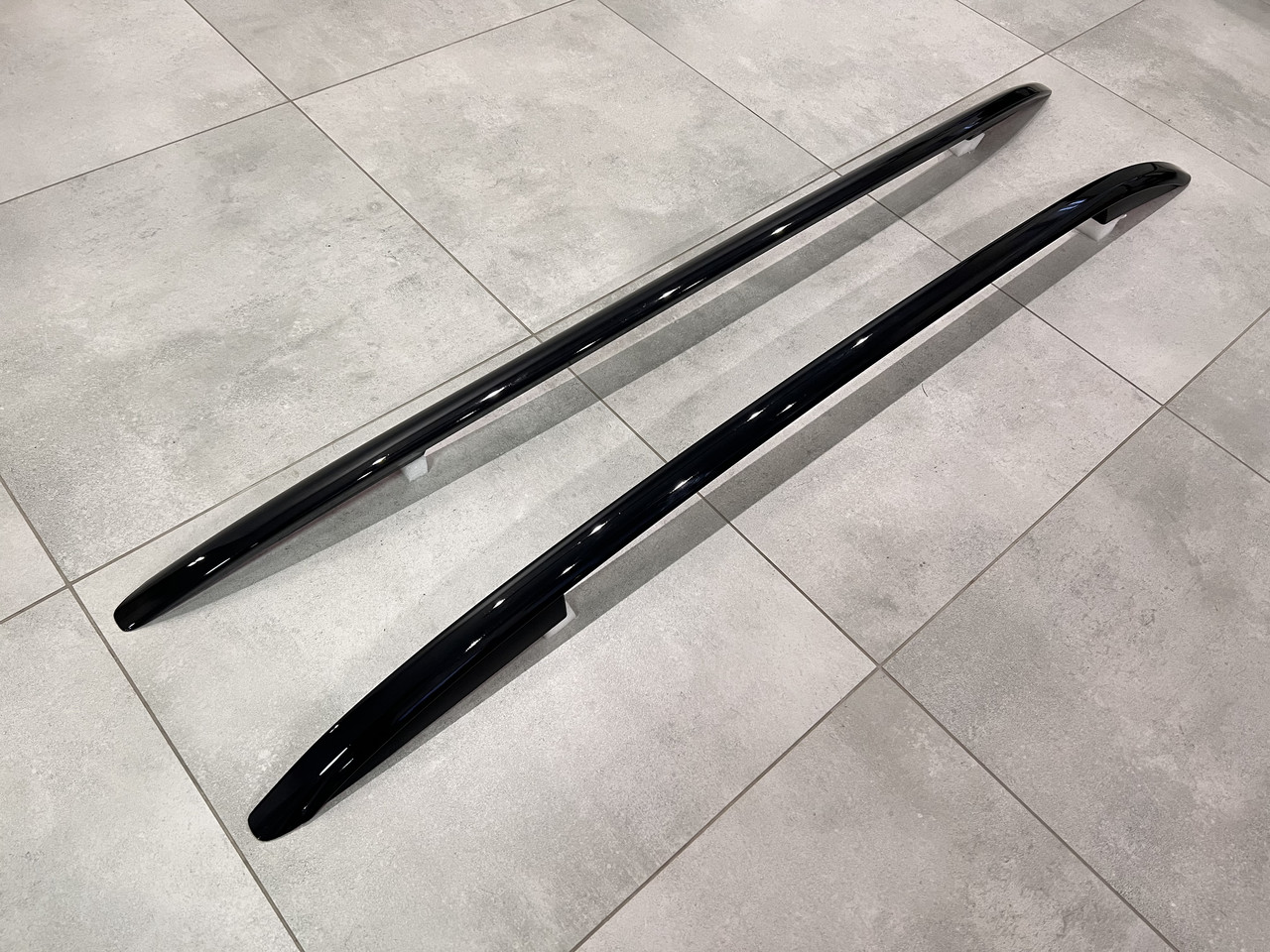 Рейлінги на дах OEM Porsche Cayenne 958 / Volkswagen Touareg 2010-2018 алюміній 2 шт. колір чорний, фото 1