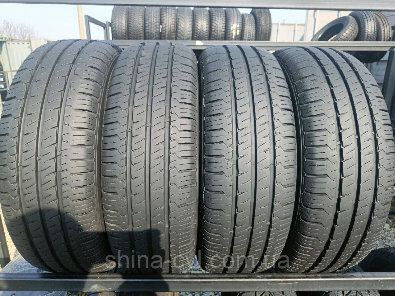 Літні вантажні шини 225 70R15C 112/110S HANKOOK VANTRA LT