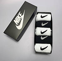Подарочный бокс носков мужских Nike на 5 пар 41-45 р хлопковые однотонные в фирменной упаковке черные и белые
