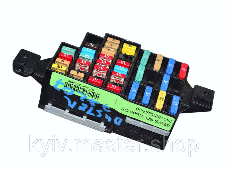 Б/У Блок предохранителей сервис 7703297597 RENAULT Duster 10-18; DACIA ...