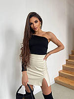 Короткая женская молодежная модная стильная юбка эко-кожа с разрезом молочный (белый) р.46