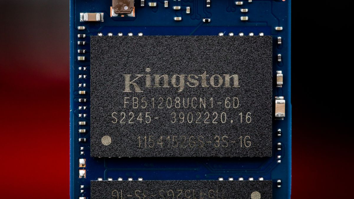 Накопитель Kingston NV2 2TB M.2 2280 NVMe PCIe 4.0 x4 внутренний SSD, до 3500Mб/с SNV2S/2000G - фото 3 - id-p1776747028