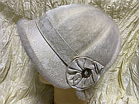 Мини шляпка из искусственной нерпы 55-57 см Молочный