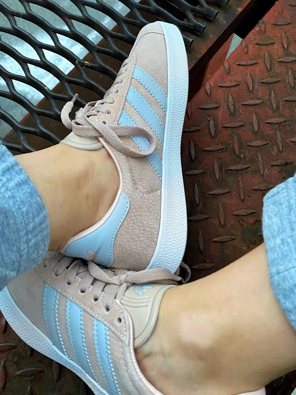 Ladies grey and pink adidas gazelles sales
