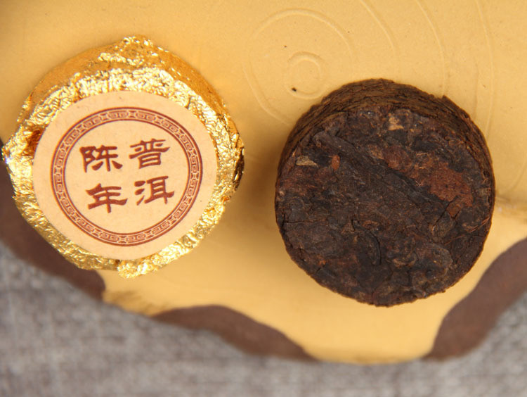 Чай чорний Шу Пуер Нефритовий медальйон (2003г) 7 г