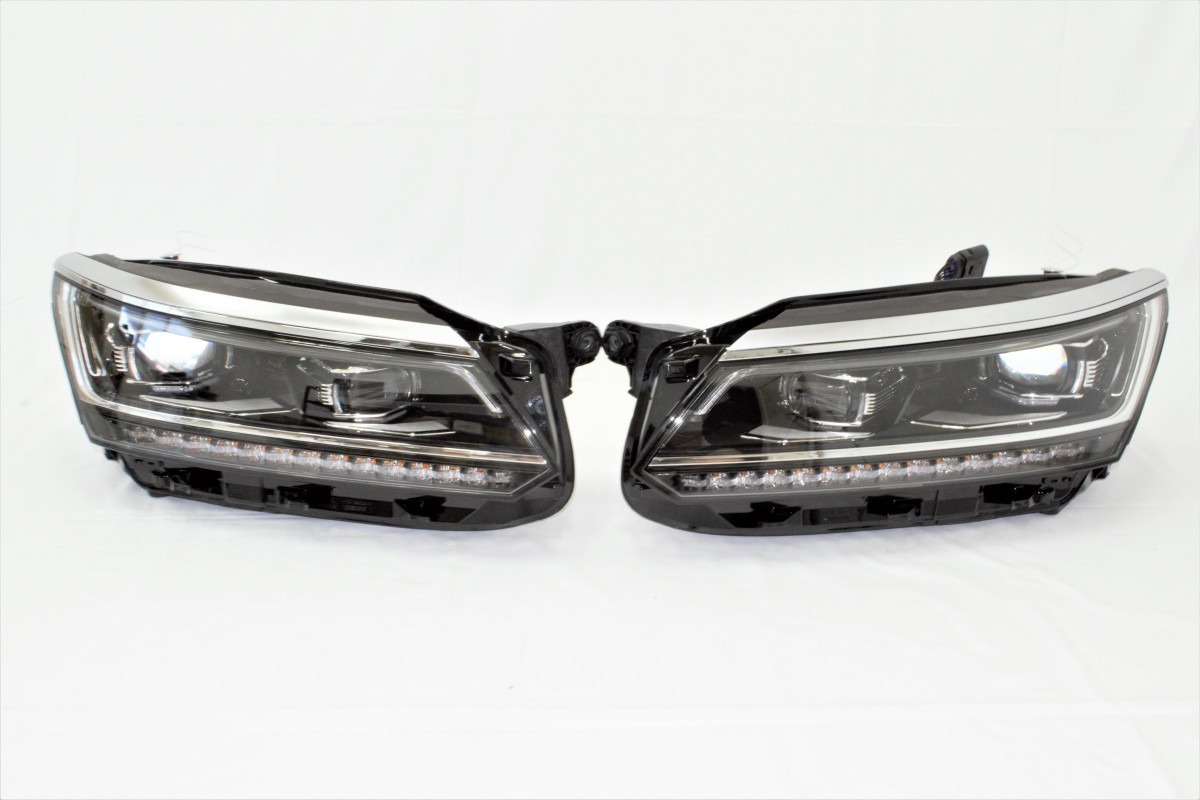 Передні LED-пари для Volkswagen Passat USA B8 2016-2019