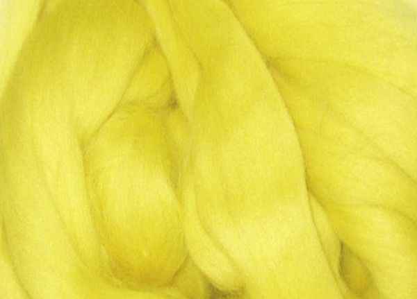 Товста, велика пряжа 100% вовна 100 г (4 м). Колір: Білий. 25 мкрн. Топс. Стрічка для пледів