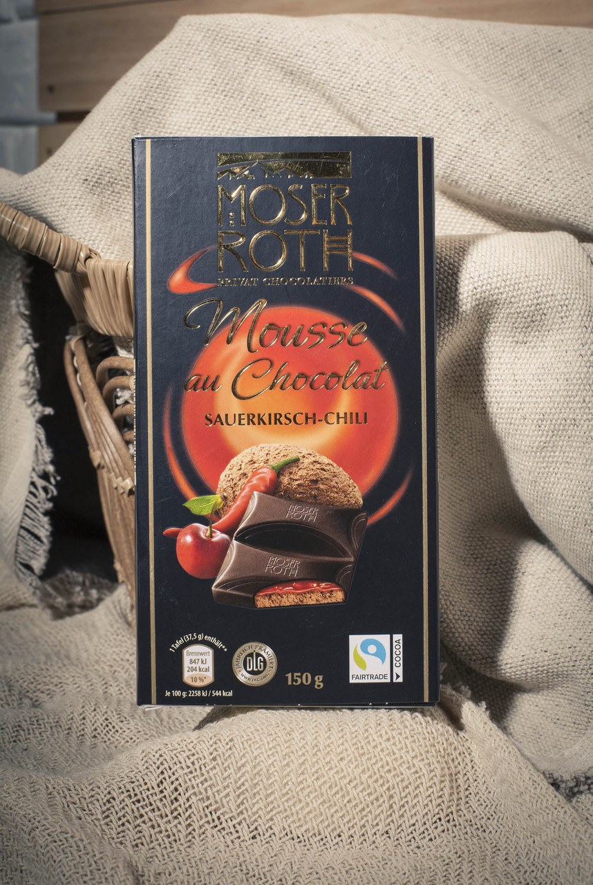 Шоколад «Moser Roth» з вишнею та перцем чилі. 150гр. Німеччина.