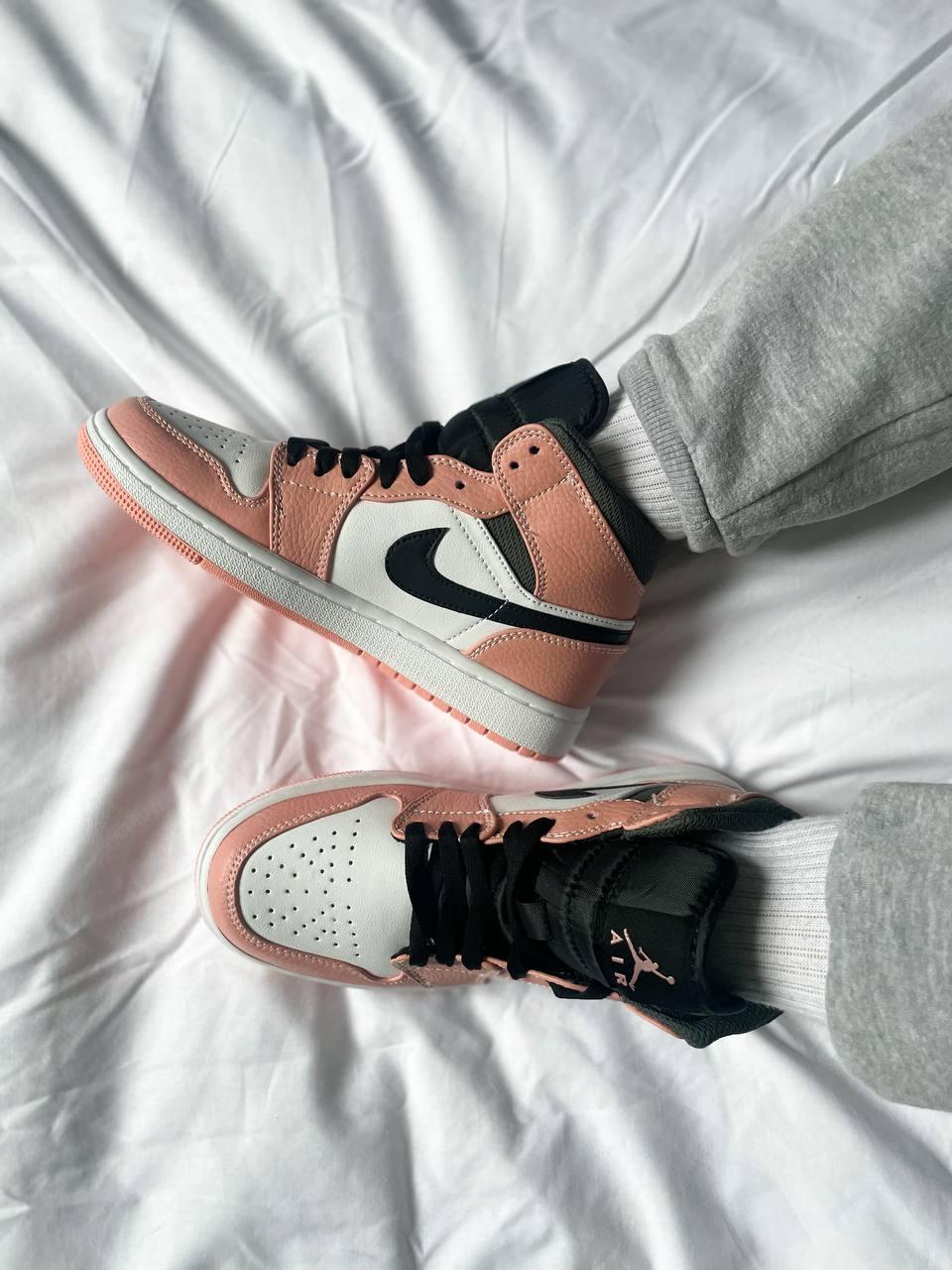 Жіночі кросівки весна осінь Nike Air Jordan 1 Retro High Pink Quartz. Кроси жіночі Найк Аір Джордан 1.