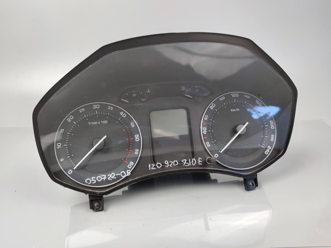 Панель приладів для Skoda Octavia A5 1Z0920810Е