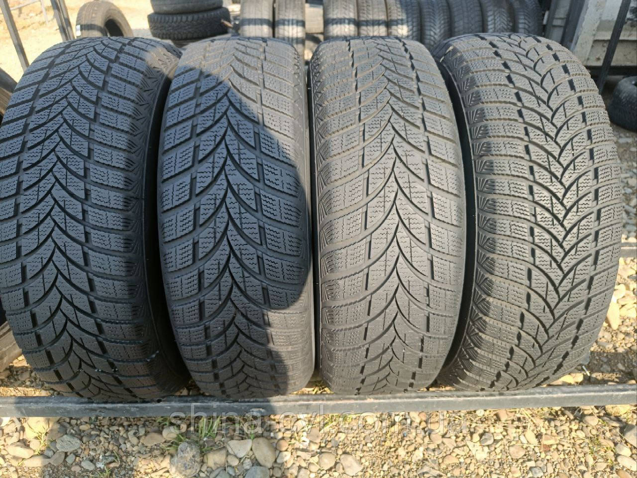 Зимові шини 245/70 R16 107H LINGLONG GREEN-MAX WINTER ICE I-15 SUV