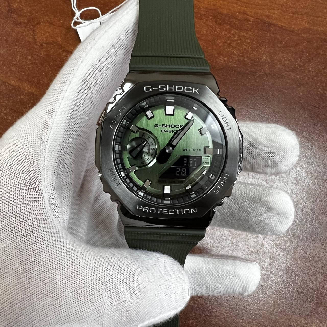 Чоловічий годинник Casio G-Shock GM-2100B-3AER