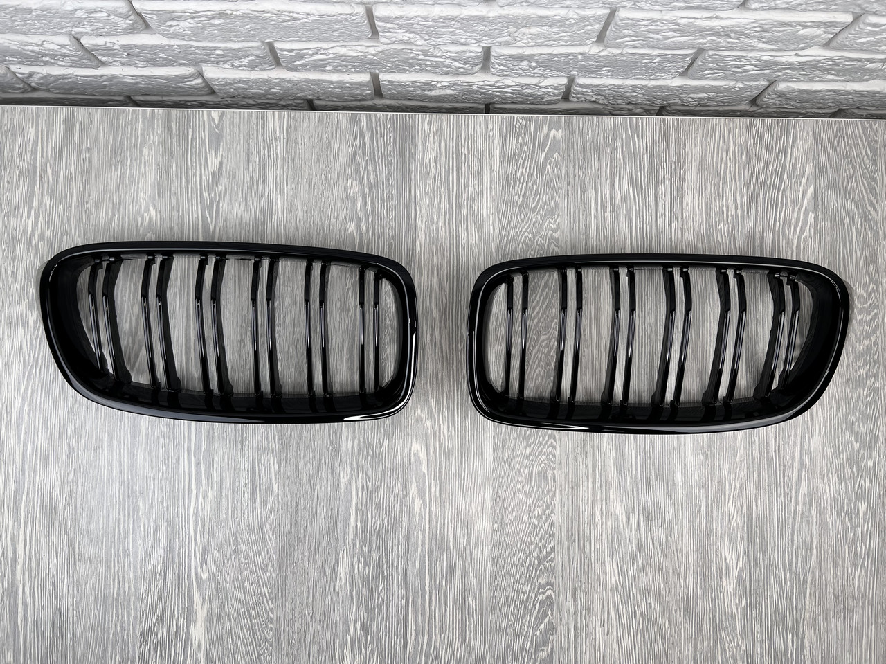 Решітка радіатора ніздрі M3 стиль BMW 3 series F30 F31 чорний глянець 2 шт., фото 1