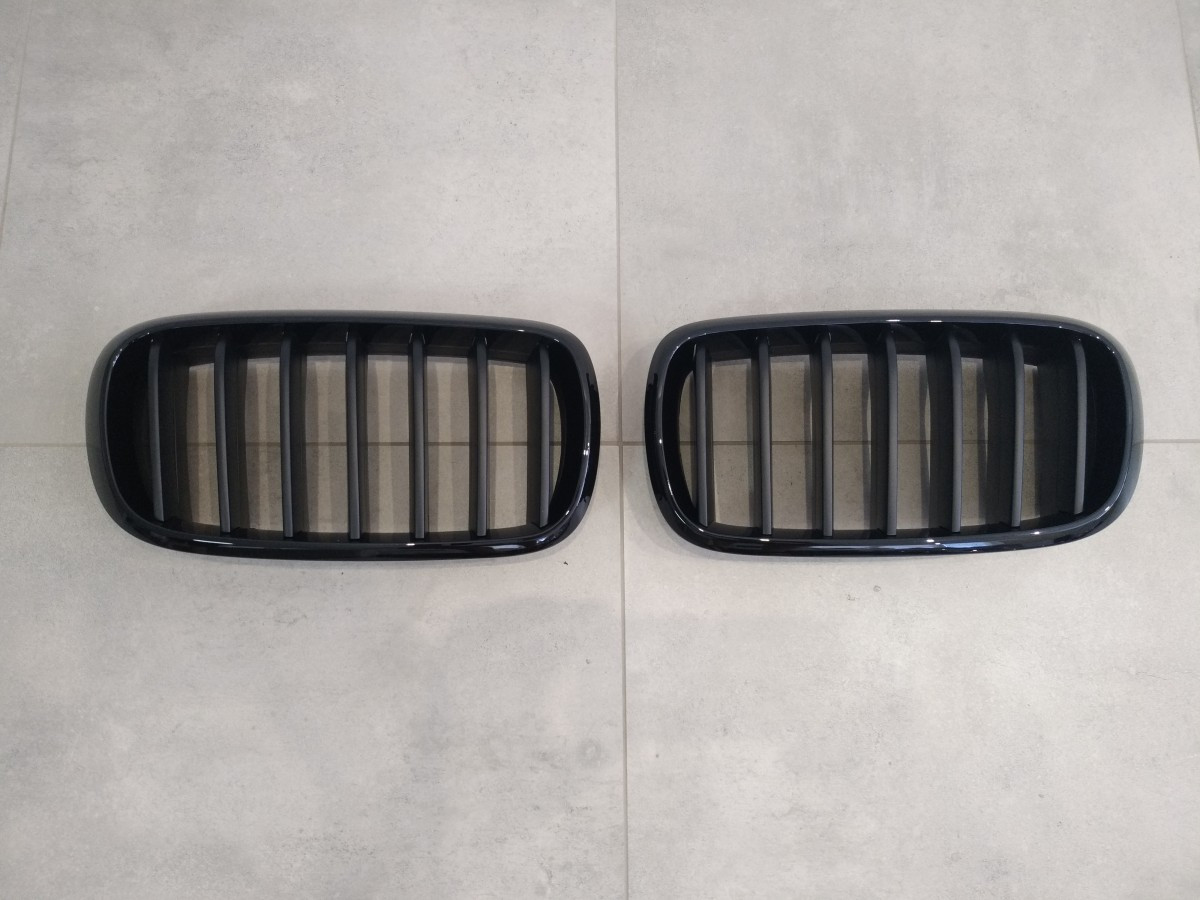 Решітка радіатора ніздрі BMW X5 F15 / F16 2013-2018 2 шт., фото 1