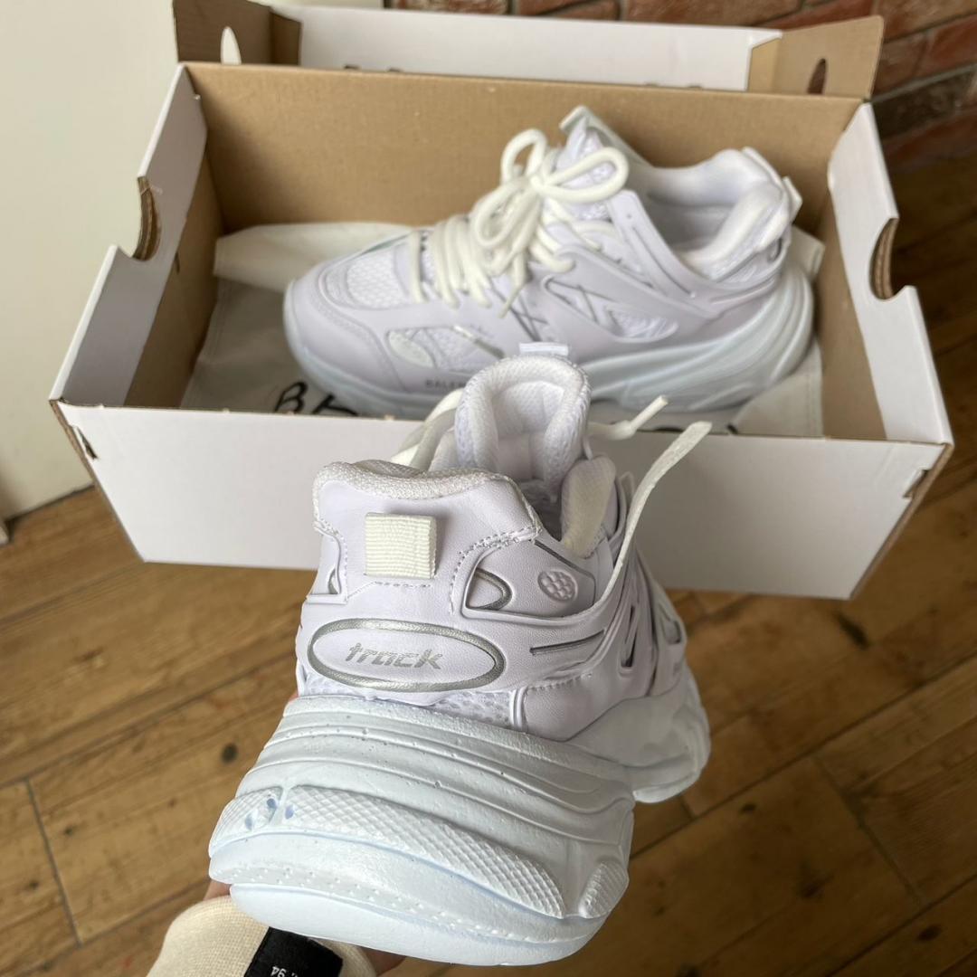 balenciaga v2 white