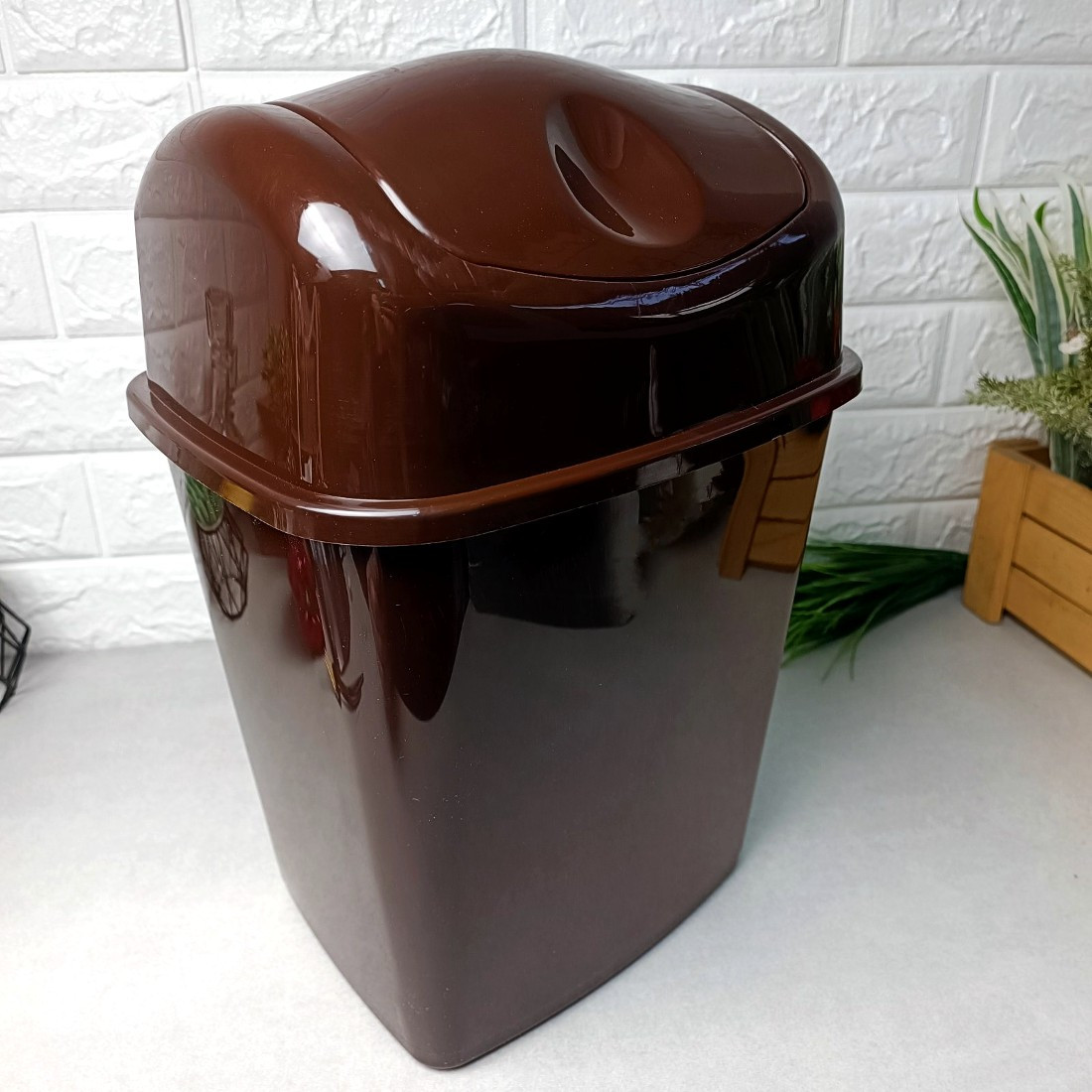 Відро для сміття з поворотною кришкою, 14 л — Craft, коричневе
